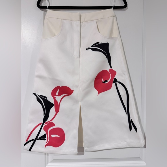 Floral Print White Skirt - Picture 2 of 4